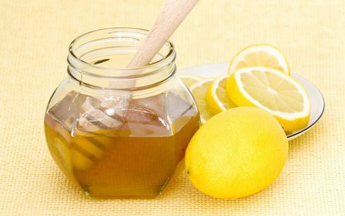 若返りマスク用の蜂蜜とレモン